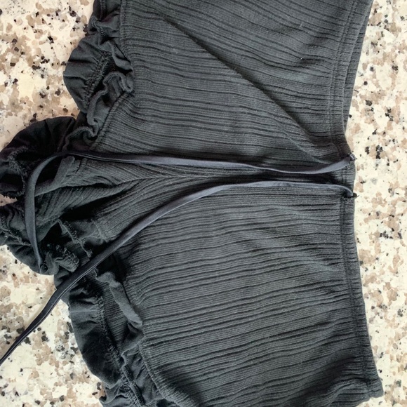 Shorts - Picture 1 of 3